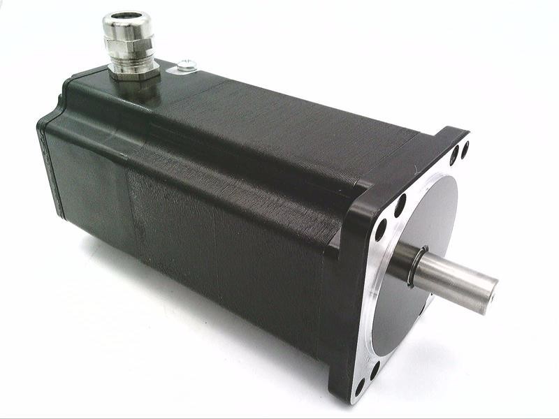 BRS39BWE70ABA Schneider servo motor