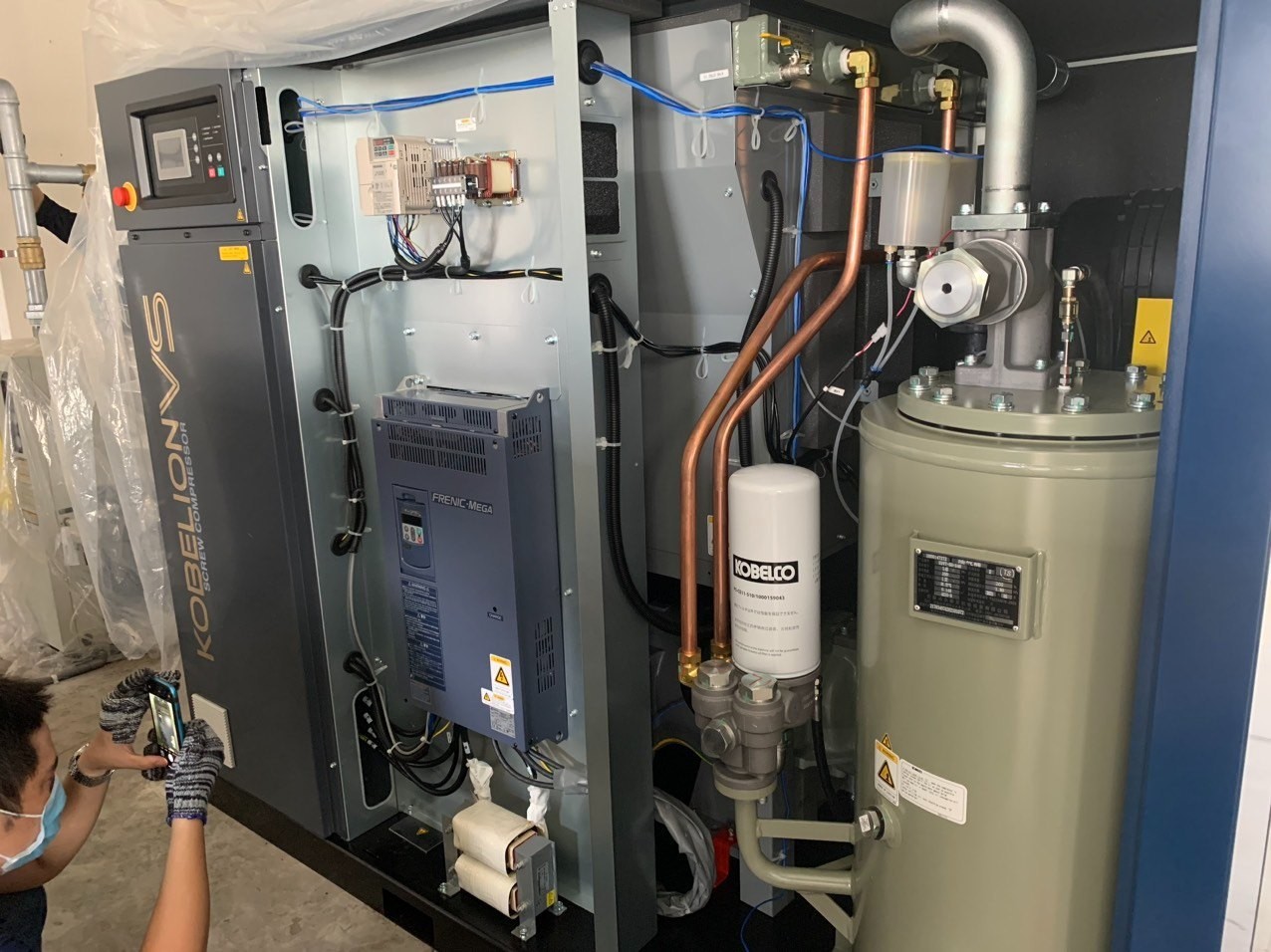 KOBELCO screw air compressor servicing