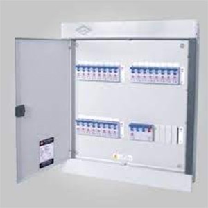 SIEMENS DISTRIBUTION BOARD -8GB31321RC   - 6 Way TPN, provision